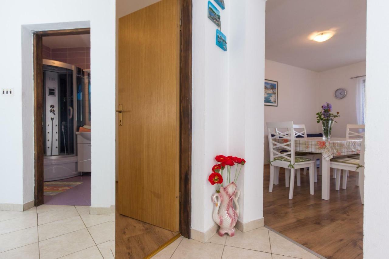 Apartments Karen Krk Town Dış mekan fotoğraf