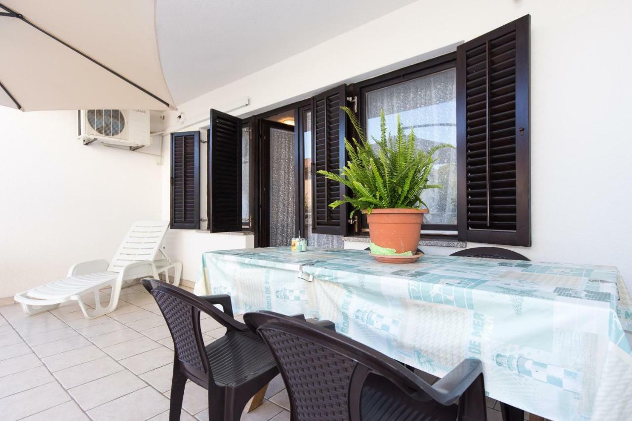 Apartments Karen Krk Town Dış mekan fotoğraf