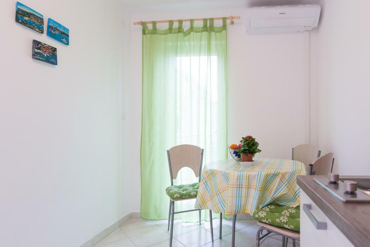 Apartments Karen Krk Town Dış mekan fotoğraf